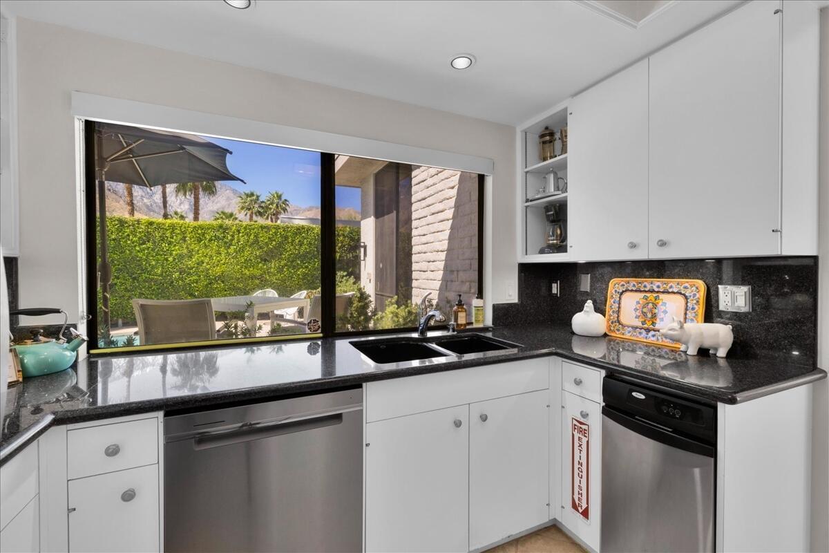 130 West Racquet Club Road, Unit 419 Palm Springs, CA 92262 - Photo 15 of 45 17-17