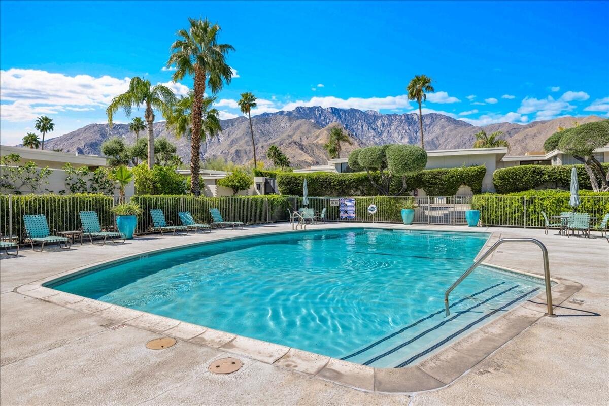 130 West Racquet Club Road, Unit 419 Palm Springs, CA 92262 - Photo 42 of 45 37-37