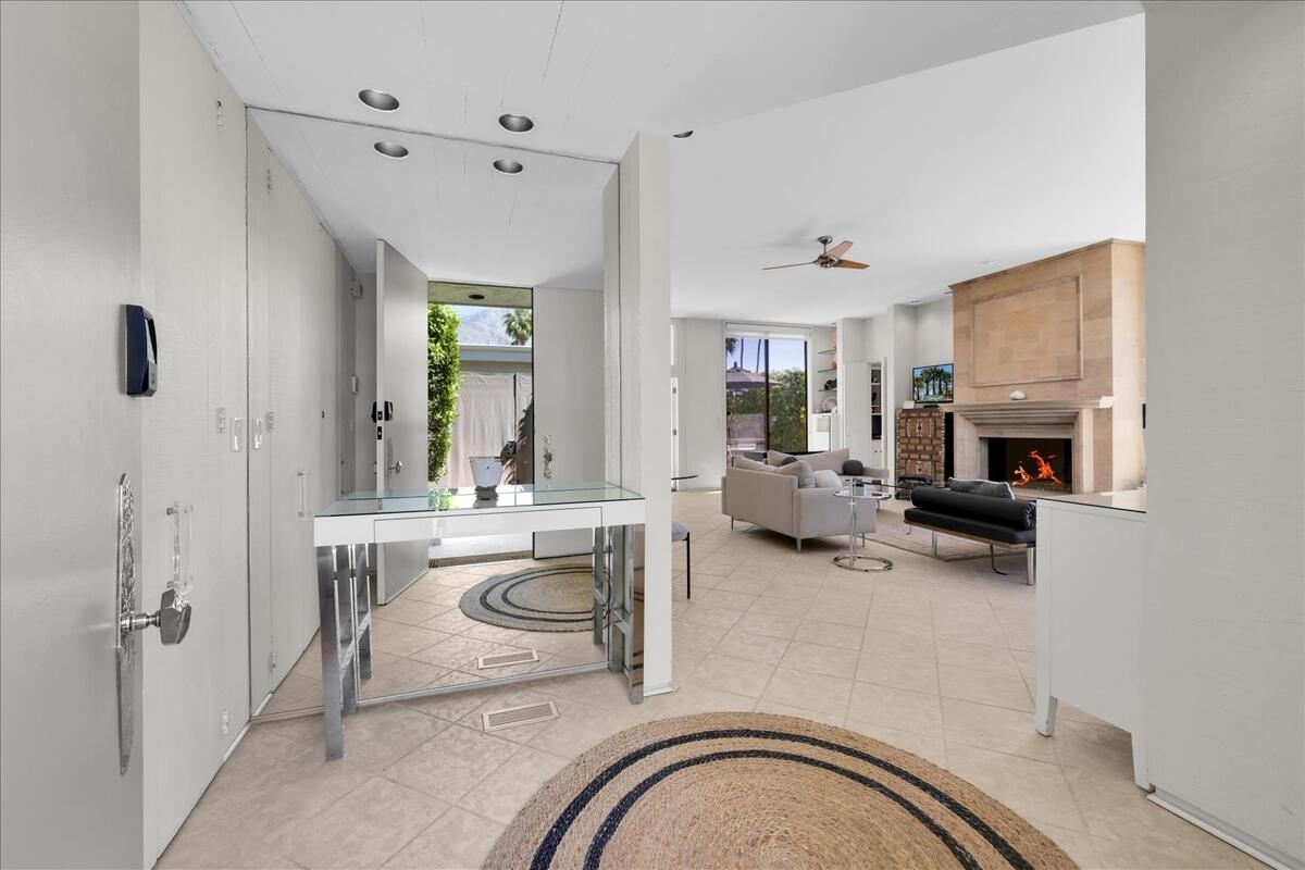 130 West Racquet Club Road, Unit 419 Palm Springs, CA 92262 - Photo 6 of 45 04-04