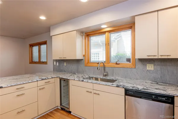 $4,000 | 541 Monroe Street, Unit B, Denver, CO 80206
