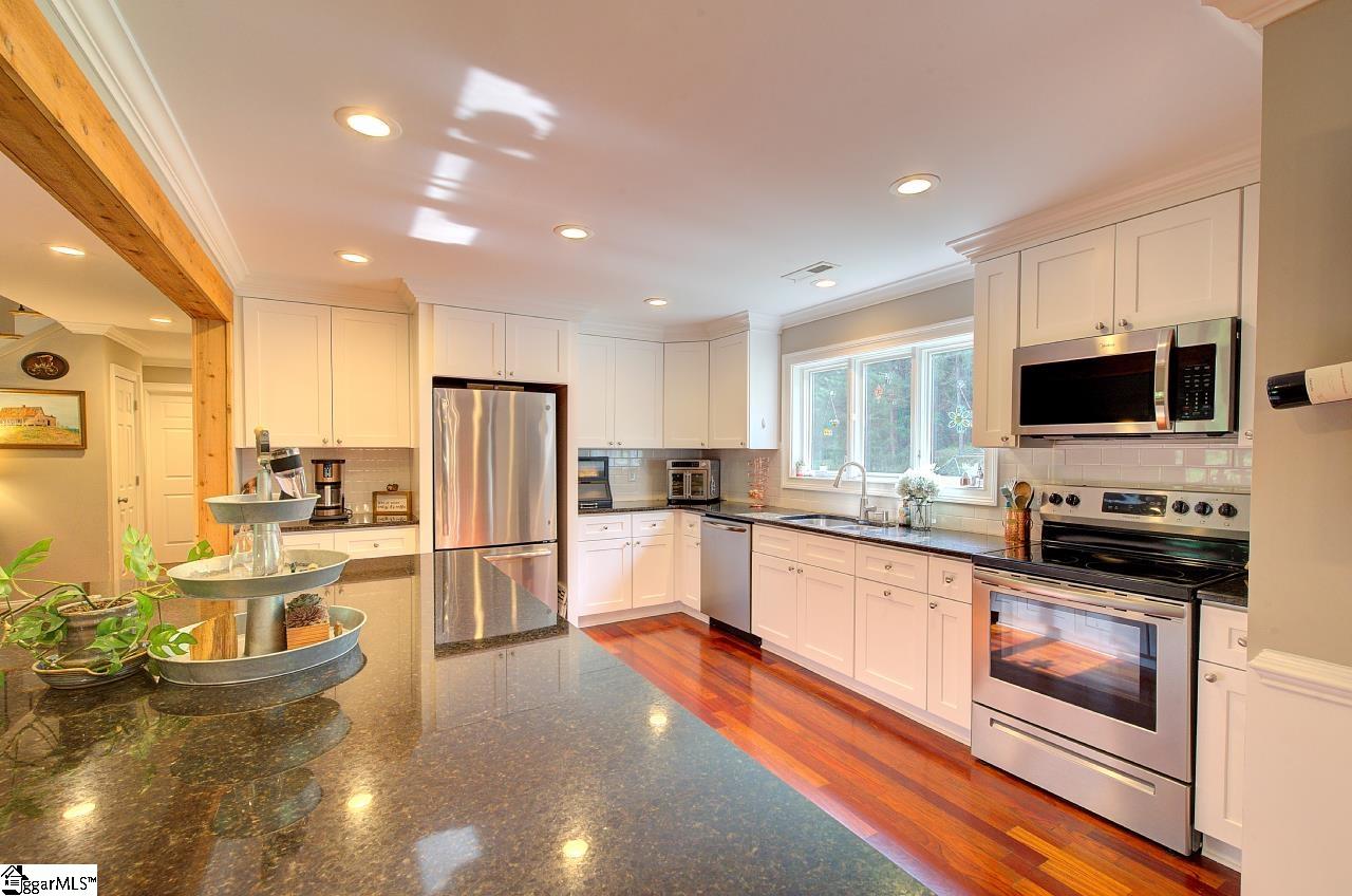 244 Hewitt Road Fountain Inn, SC 29644 - Photo 11 of 48 Gallery Image 11