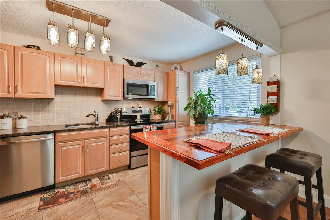 344 Chatham Circle Warwick, RI 02886 - Photo 20 of 44