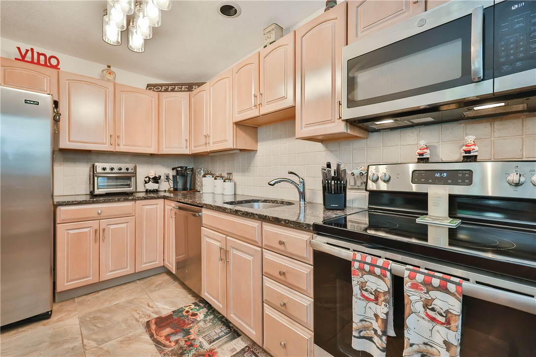 344 Chatham Circle Warwick, RI 02886 - Photo 23 of 44