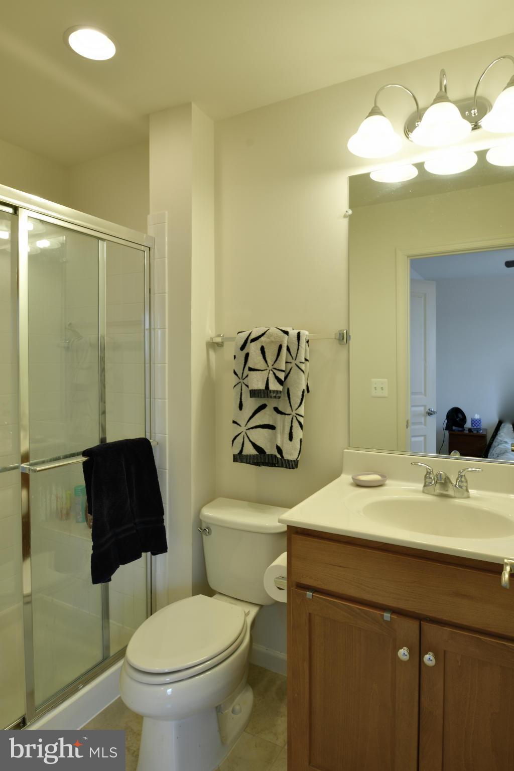 8347 Scotland Loop, Unit 53 Manassas, VA 20109 - Photo 17 of 23 Bath