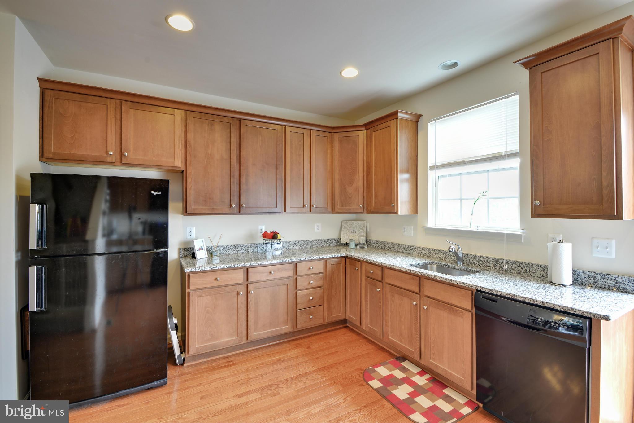 8347 Scotland Loop, Unit 53 Manassas, VA 20109 - Photo 8 of 23 Kitchen
