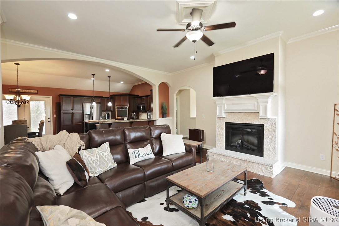 2004 Leanders Road Floyds Knobs, IN 47119 - Photo 2 of 50