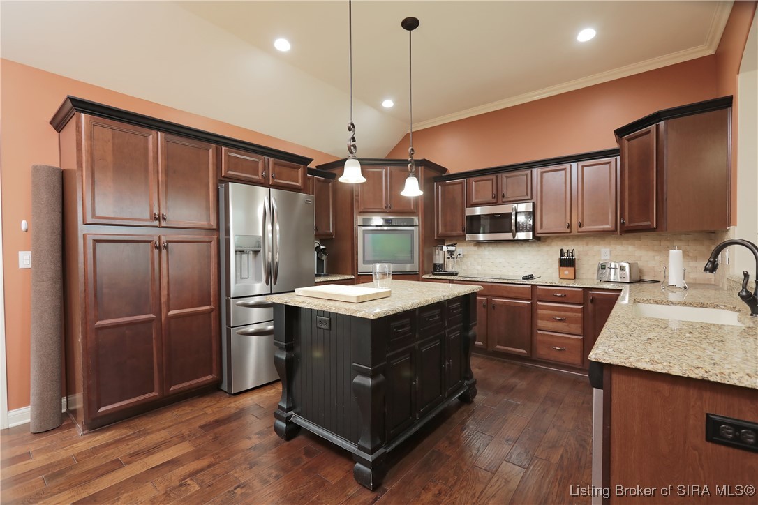 2004 Leanders Road Floyds Knobs, IN 47119 - Photo 9 of 50