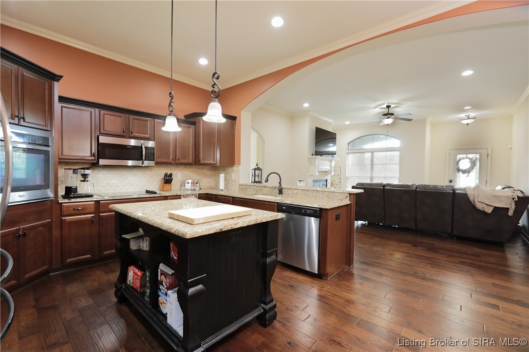 2004 Leanders Road Floyds Knobs, IN 47119 - Photo 10 of 50