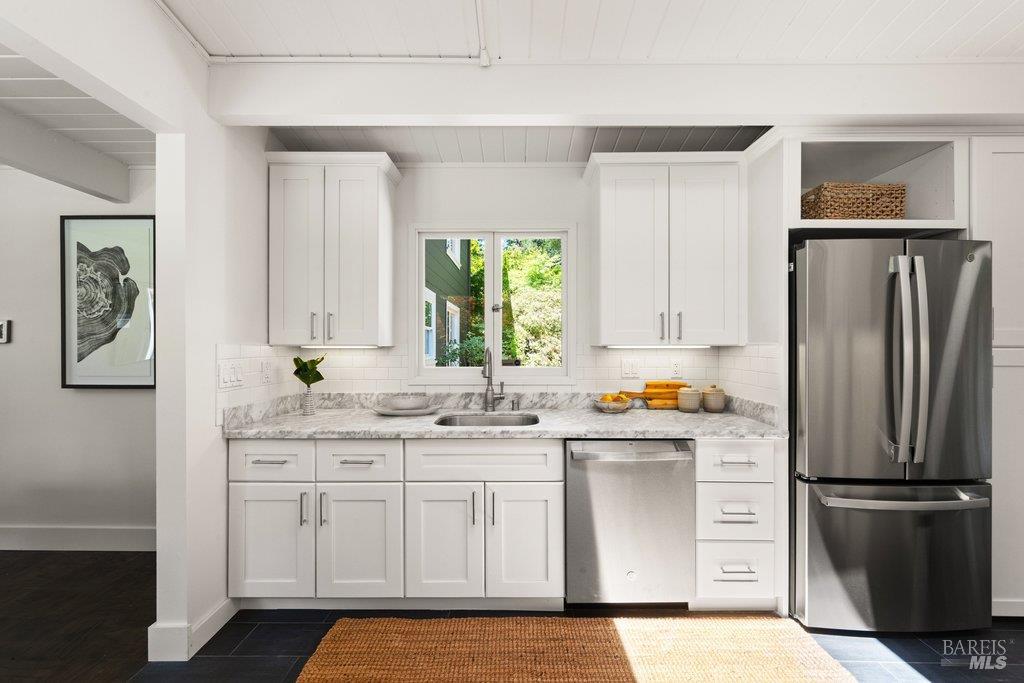 5 Heather Way Mill Valley, CA 94941 - Photo 9 of 39 Renovated kitchen with high end stainless steel appliances
