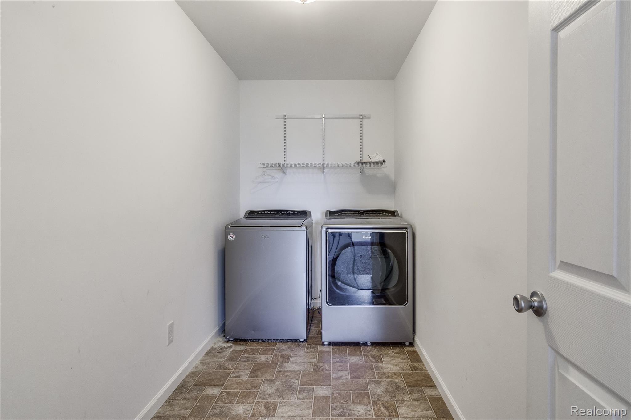 820 Dewars Street Howell, MI 48843 - Photo 10 of 25 Interiors (18 of 32).jpg
