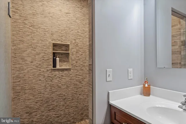 $695,000 | 201 Lavinia Street, Milton, DE 19968