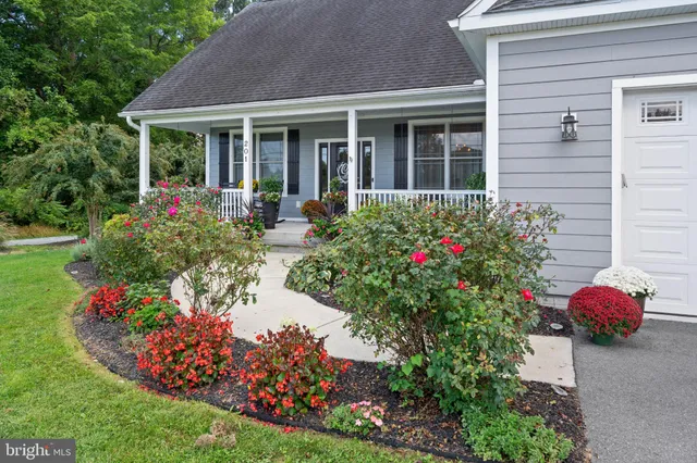 $695,000 | 201 Lavinia Street, Milton, DE 19968