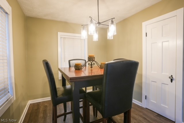 1422 Lander Road Cleveland, OH 44124 - Photo 4 of 30