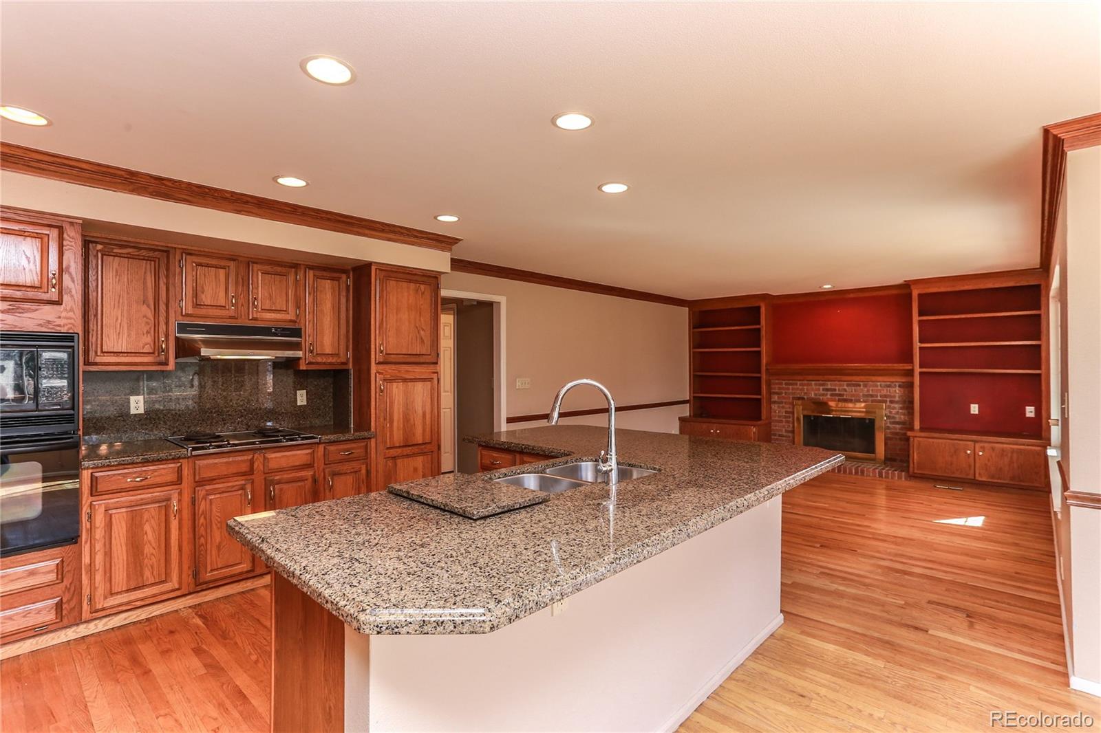 1760 Thistle Ridge Road Highlands Ranch, CO 80126 - Photo 12 of 35