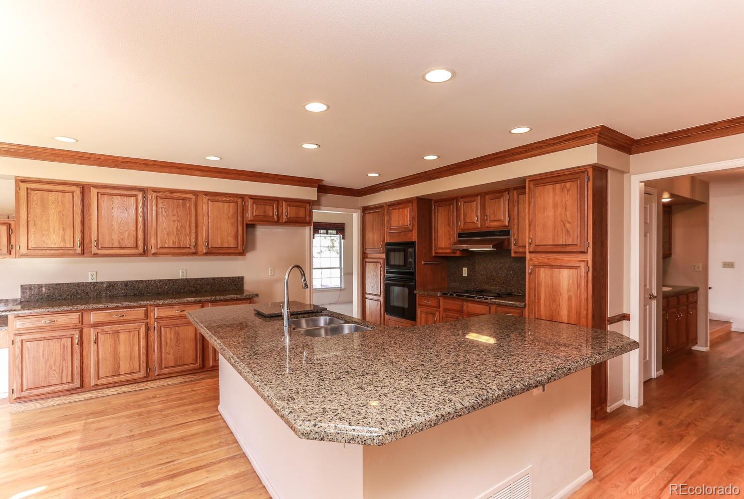 1760 Thistle Ridge Road Highlands Ranch, CO 80126 - Photo 14 of 35