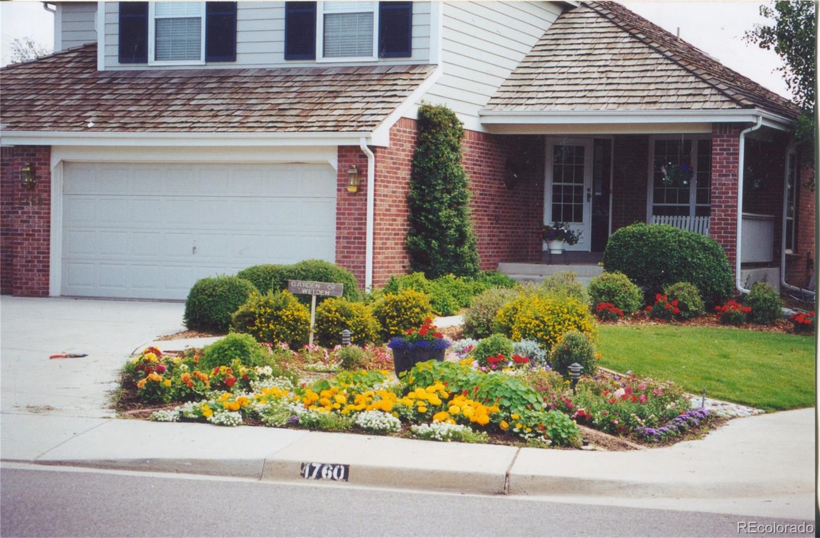 1760 Thistle Ridge Road Highlands Ranch, CO 80126 - Photo 2 of 35