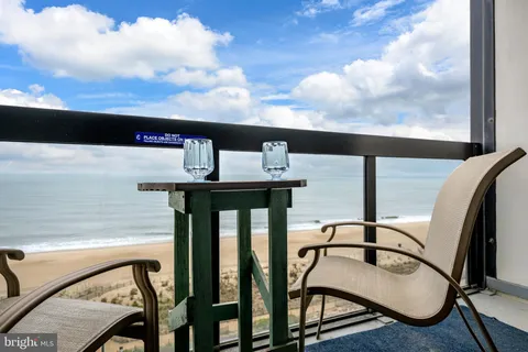 $299,900 | 10900 Coastal Highway, Unit 910, Ocean City, MD 21842