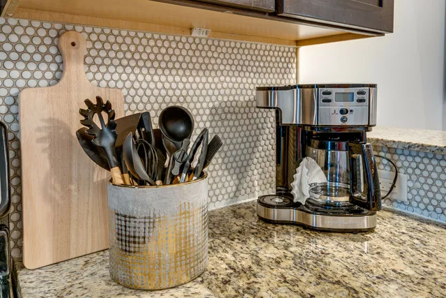 $2,150 | 210 30th Avenue North, Unit 212, Nashville, TN 37203