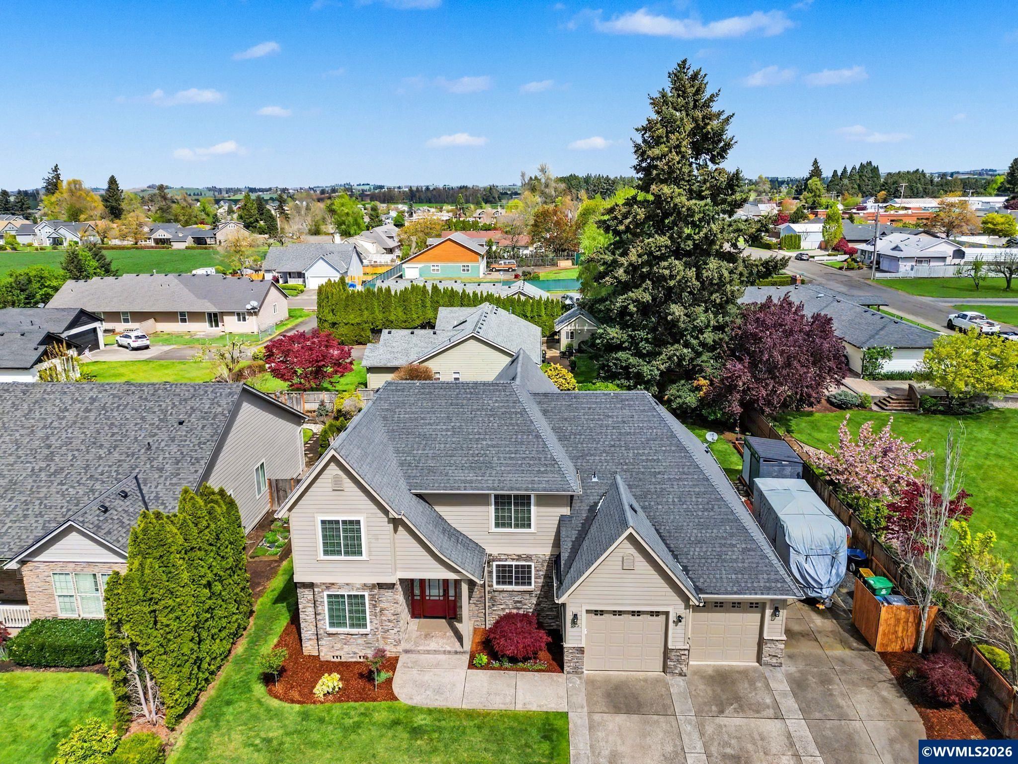 225 Southwest Hendricks Street Sublimity, OR 97385 - Photo 4 of 50