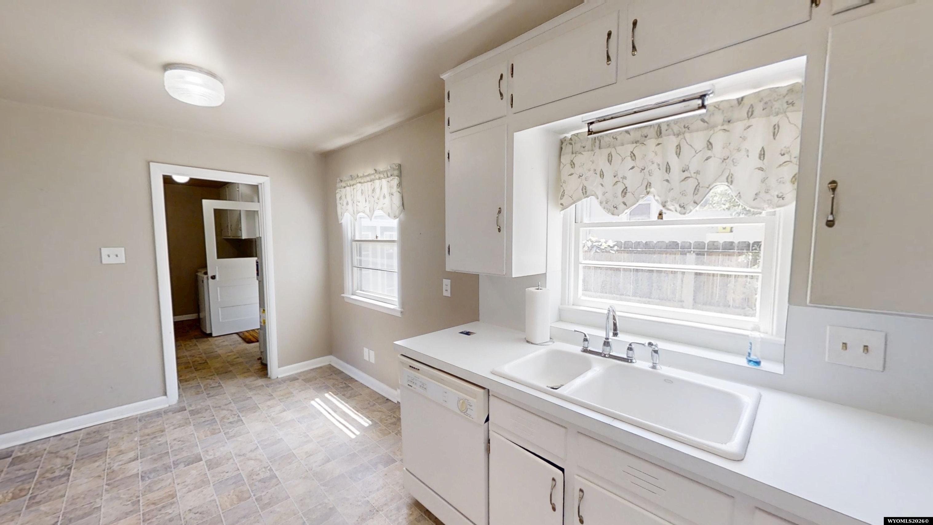 241 West 11th Street Casper, WY 82601 - Photo 12 of 35