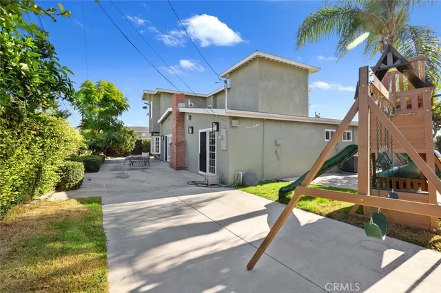 $7,200 | 17131 Autumn, Huntington Beach, CA 92647