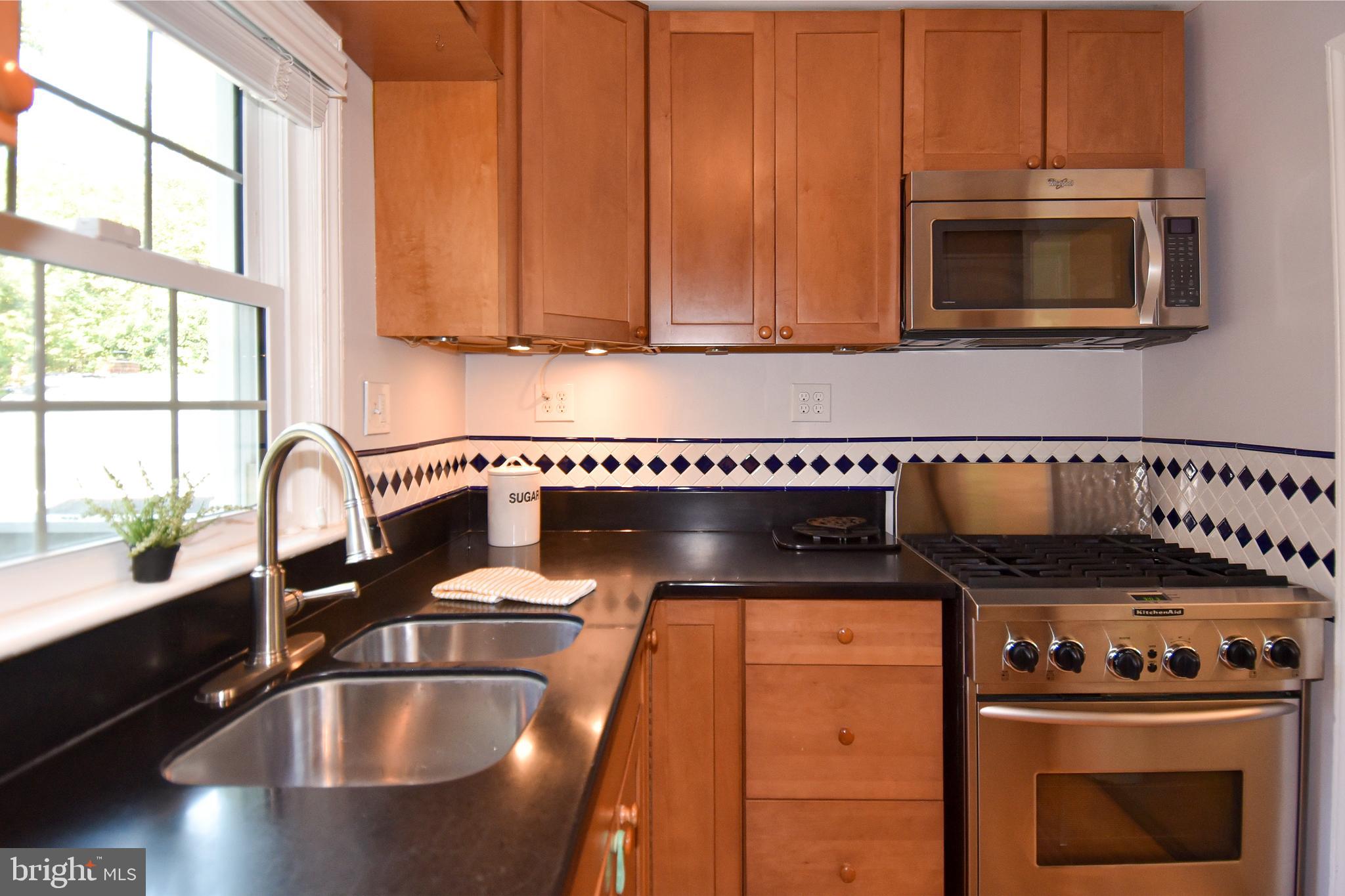 319 Waterford Road Silver Spring, MD 20901 - Photo 20 of 46 KITCHEN