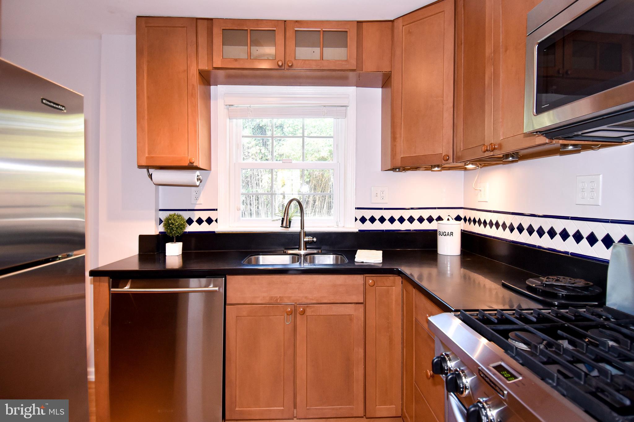 319 Waterford Road Silver Spring, MD 20901 - Photo 21 of 46 KITCHEN