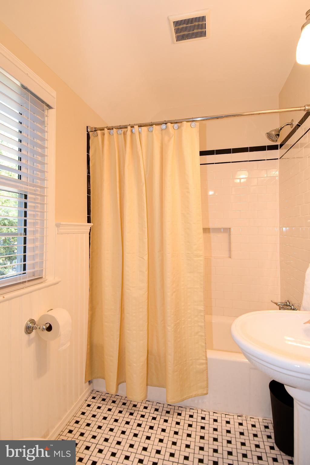 319 Waterford Road Silver Spring, MD 20901 - Photo 27 of 46 UPSTAIRS BATHROOM