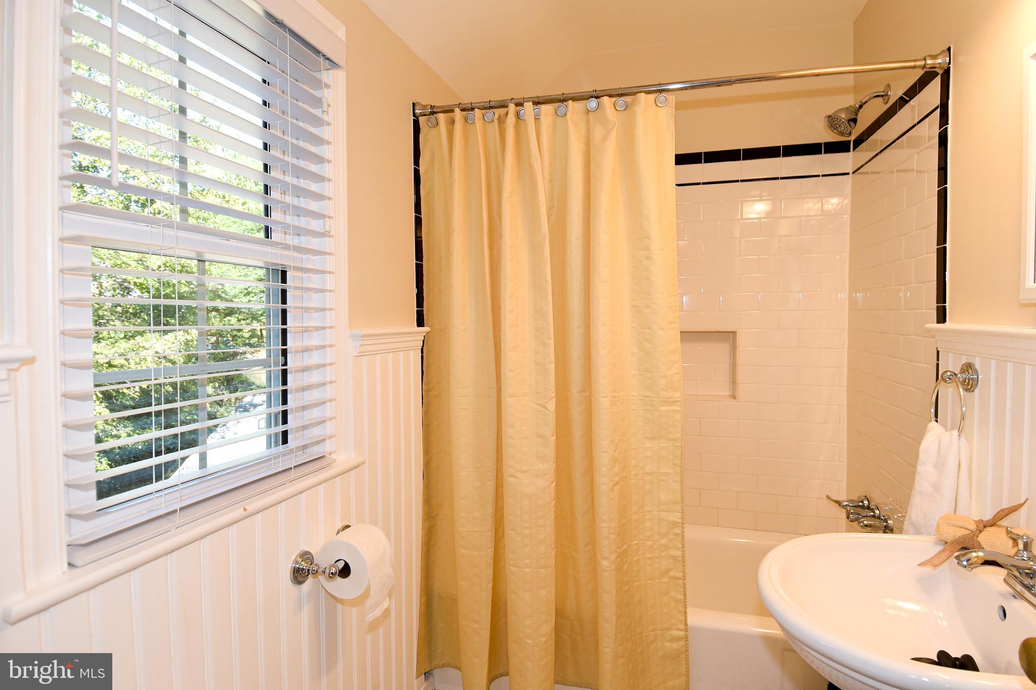 319 Waterford Road Silver Spring, MD 20901 - Photo 29 of 46 UPSTAIRS BATHROOM