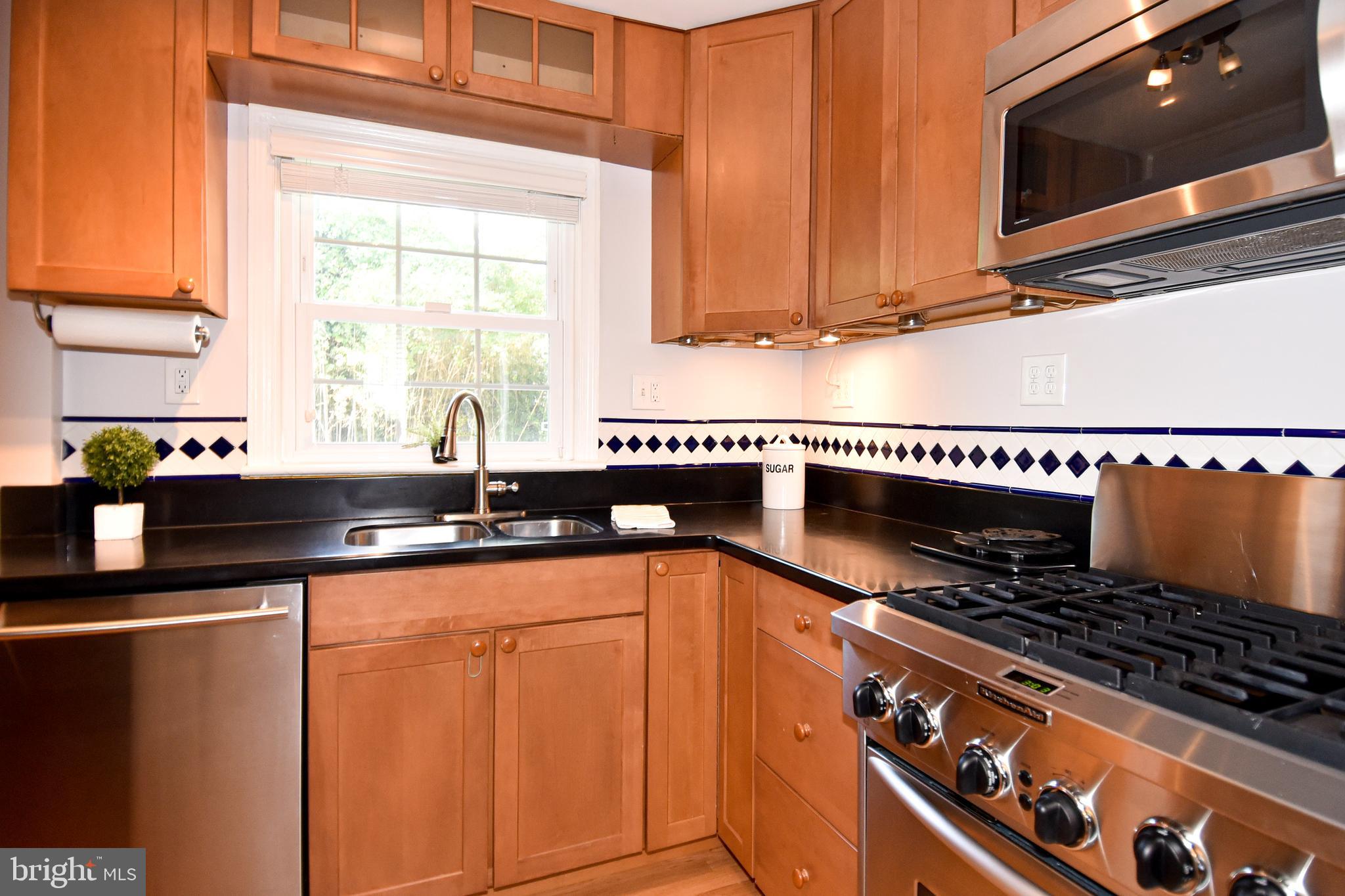 319 Waterford Road Silver Spring, MD 20901 - Photo 5 of 46 KITCHEN