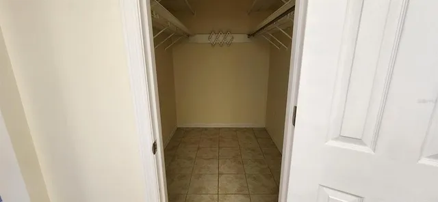 $2,500 | 5124 Palm Aire Drive, Sarasota, FL 34243