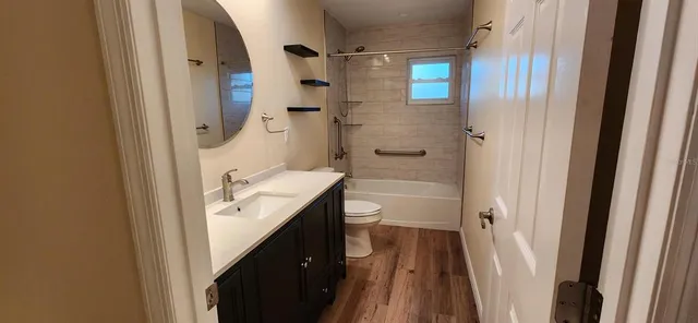 $2,500 | 5124 Palm Aire Drive, Sarasota, FL 34243