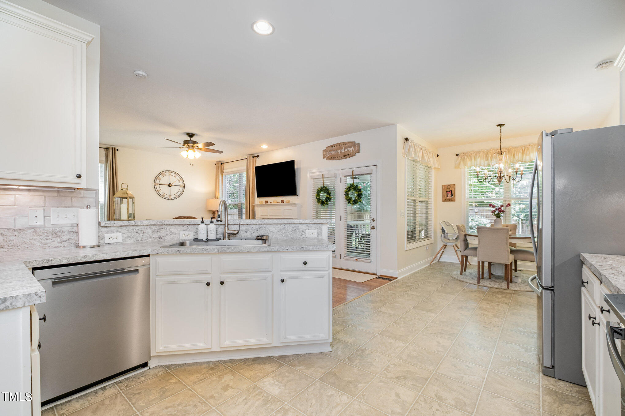 3153 Suncrest Village Lane Raleigh, NC 27616 - Photo 8 of 33 010_file_551