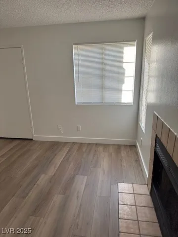 $1,050 | 4162 Orbit Avenue, Unit 1055, Las Vegas, NV 89115