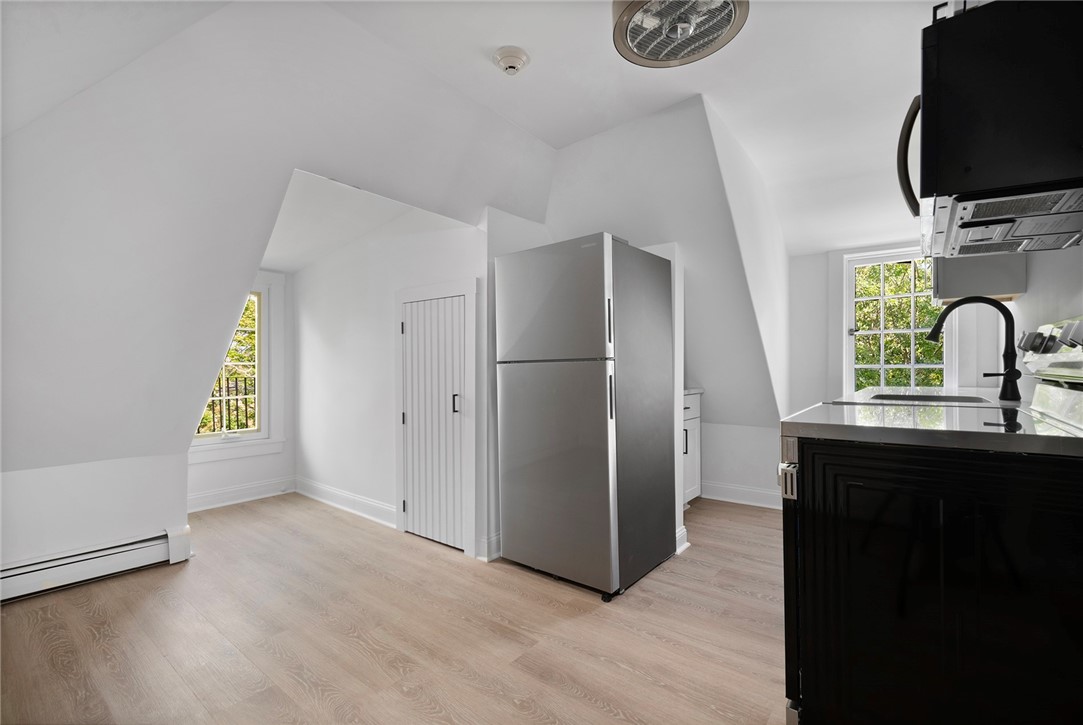 48 Everett Street, Unit E Newport, RI 02840 - Photo 14 of 31 Kitchen