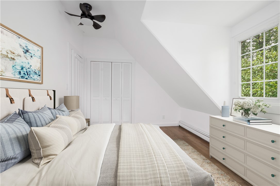 48 Everett Street, Unit E Newport, RI 02840 - Photo 23 of 31 Virtually Staged Bedroom