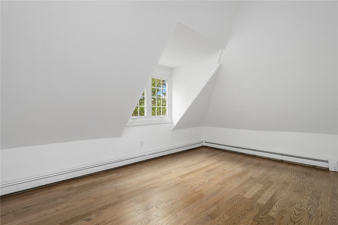 48 Everett Street, Unit E Newport, RI 02840 - Photo 26 of 31 Bedroom