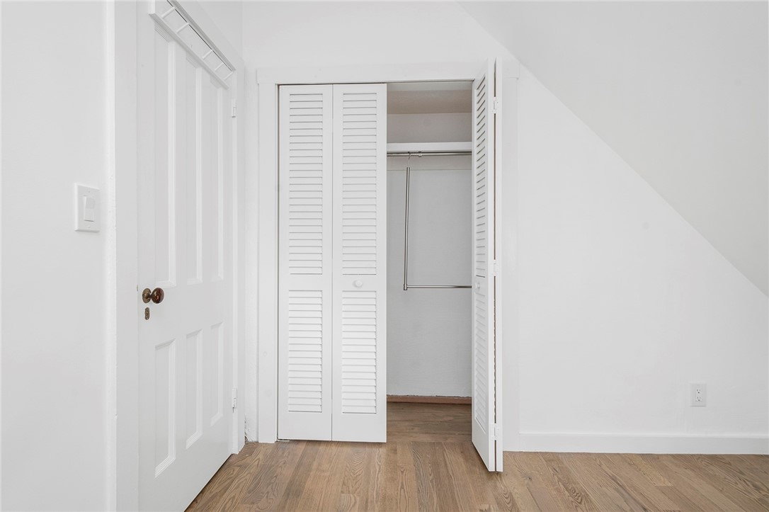 48 Everett Street, Unit E Newport, RI 02840 - Photo 27 of 31 Bedroom