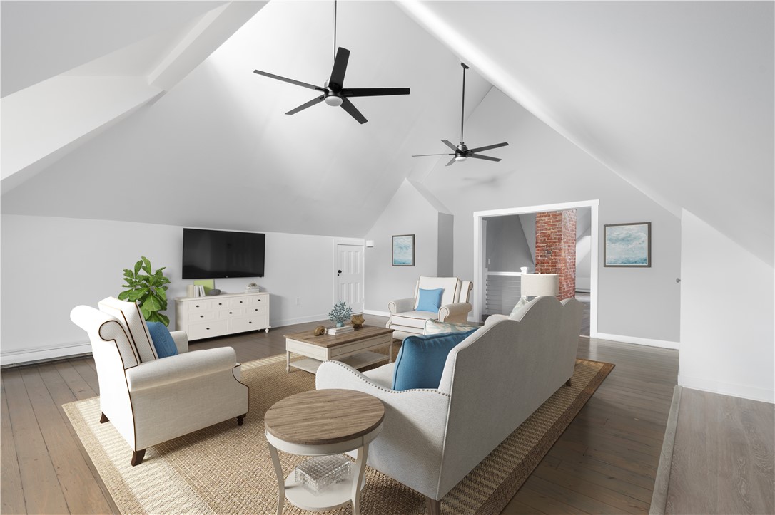 48 Everett Street, Unit E Newport, RI 02840 - Photo 4 of 31 Virtually Staged Living Room