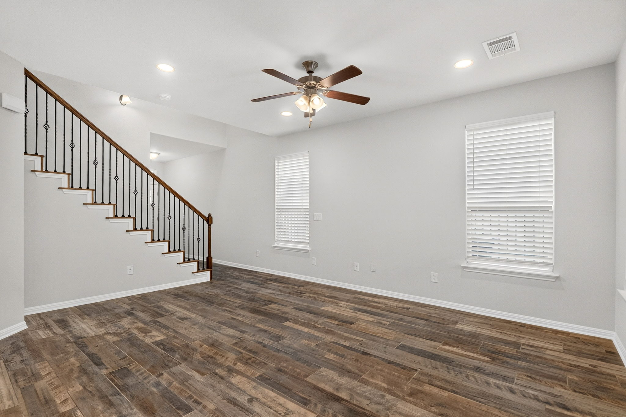 240 Simon Kyle, TX 78640 - Photo 6 of 35