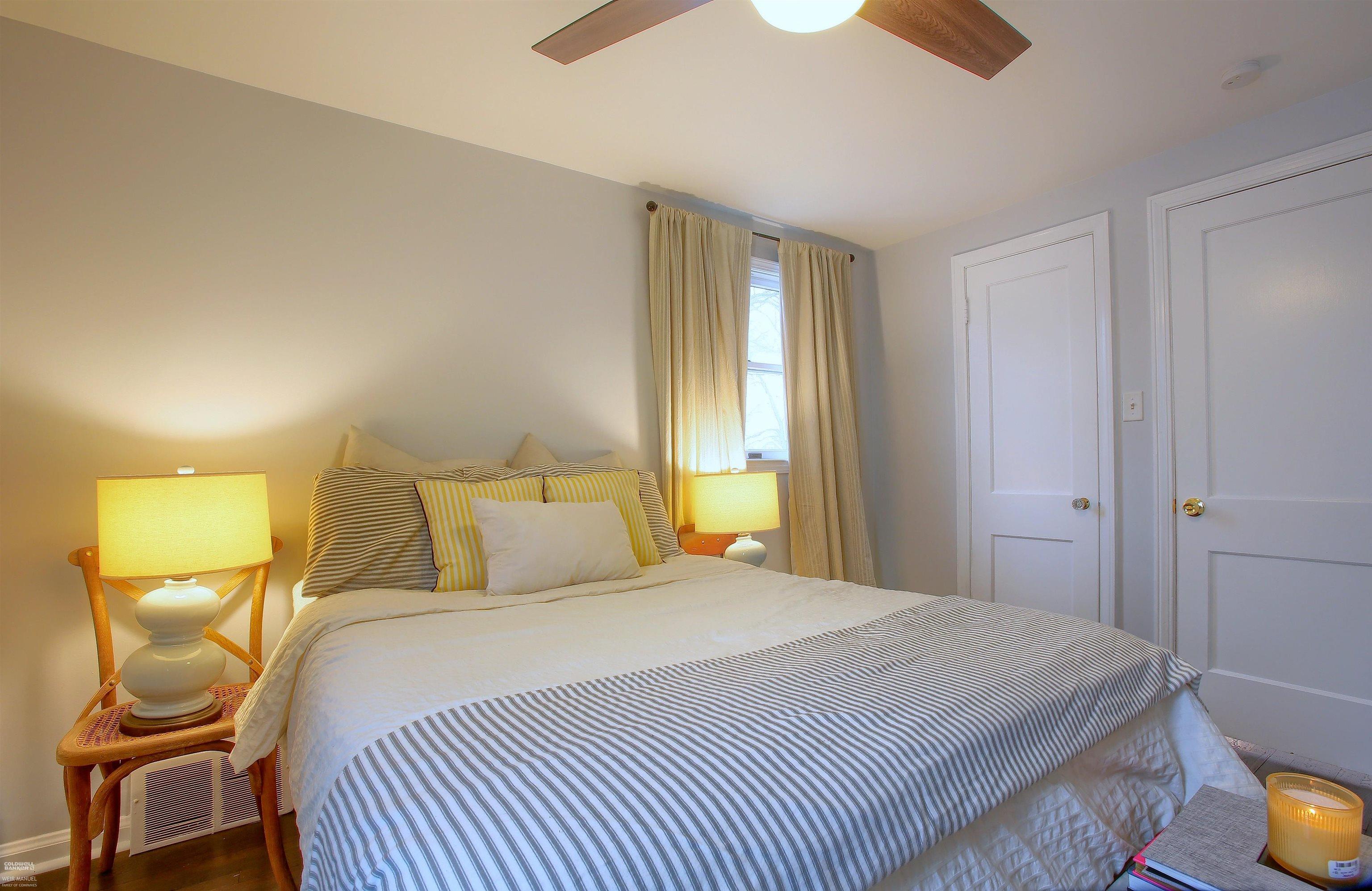 2168 Hampton Road Grosse Pointe Woods, MI 48236 - Photo 20 of 26