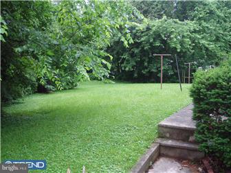 400 Springfield Road Aldan, PA 19018 - Photo 2 of 10 Exterior Back