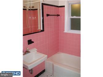 400 Springfield Road Aldan, PA 19018 - Photo 9 of 10 Bathroom