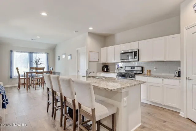 $239,000 | 124 Augustin Drive, Maurice, LA 70555