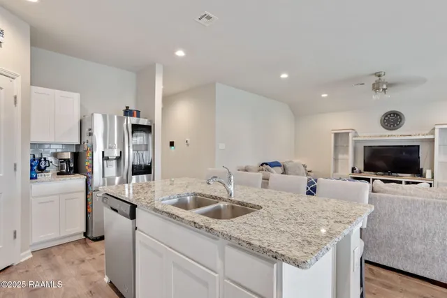 $239,000 | 124 Augustin Drive, Maurice, LA 70555