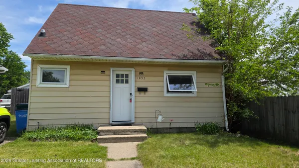 $99,900 | 1033 Raider Street, Lansing, MI 48912