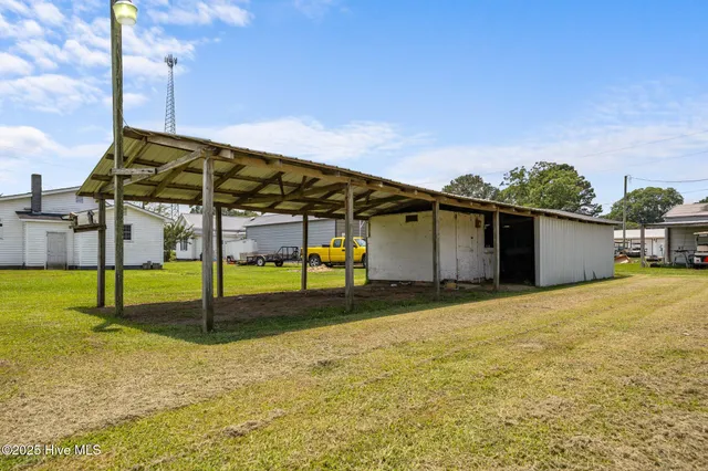 $192,000 | 2705 John Green Smith Road, Deep Run, NC 28525