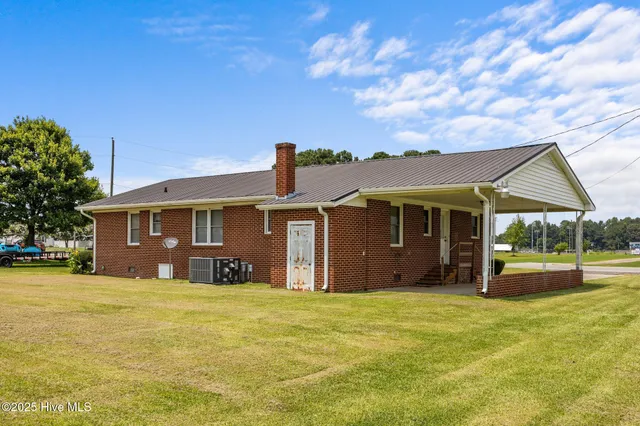 $192,000 | 2705 John Green Smith Road, Deep Run, NC 28525