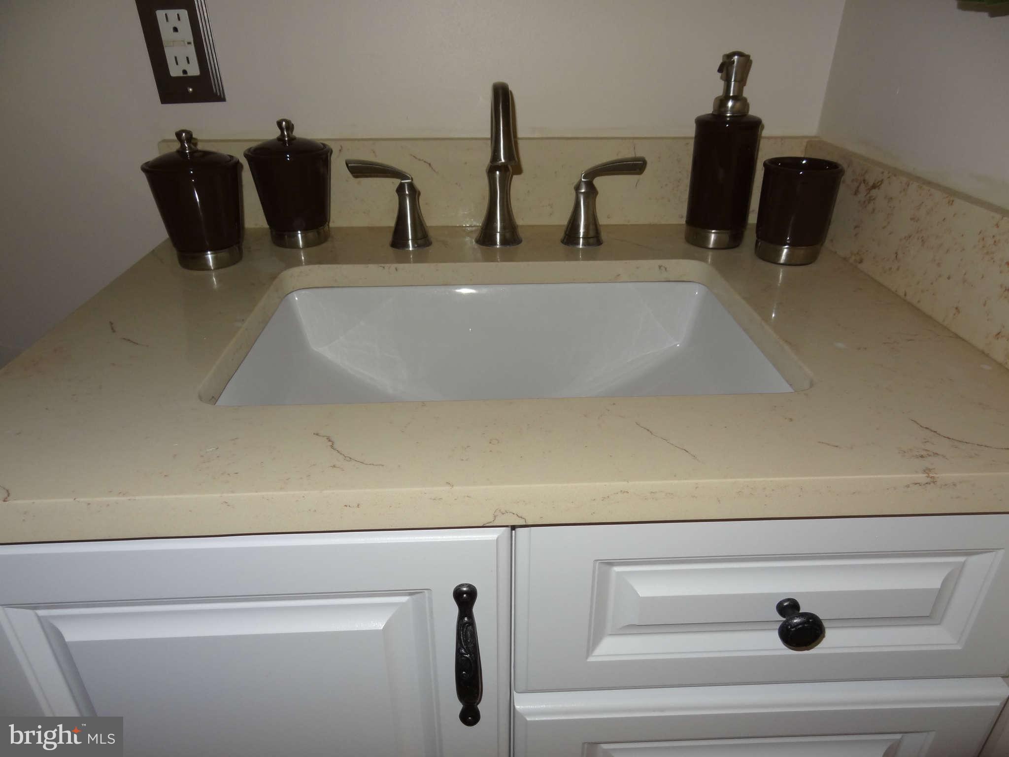 113 Roselawn Road Annapolis, MD 21403 - Photo 21 of 28 Bath