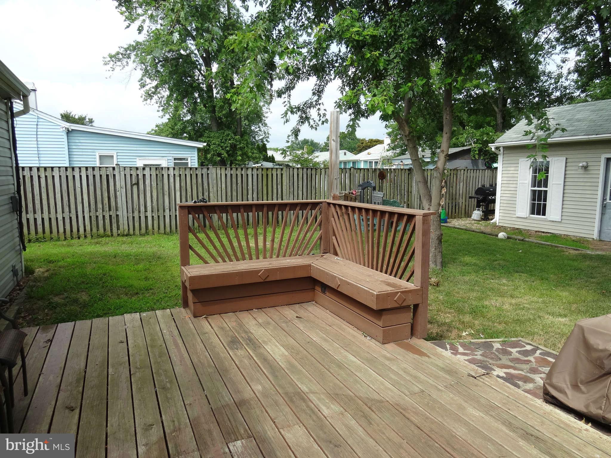 113 Roselawn Road Annapolis, MD 21403 - Photo 4 of 28 Back yard